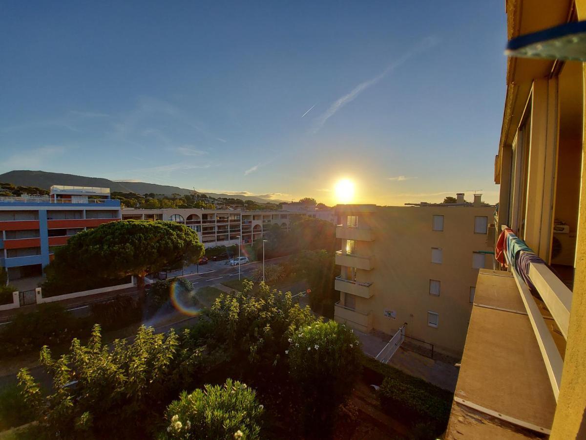 T2-CLIM-WIFI-GARAGE 2,30 x 4,95 à LA FAVIERE Apartment Bormes-les-Mimosas Ngoại thất bức ảnh